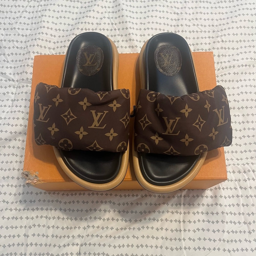 Louis Vuitton Pool Pillow Comfort Mule